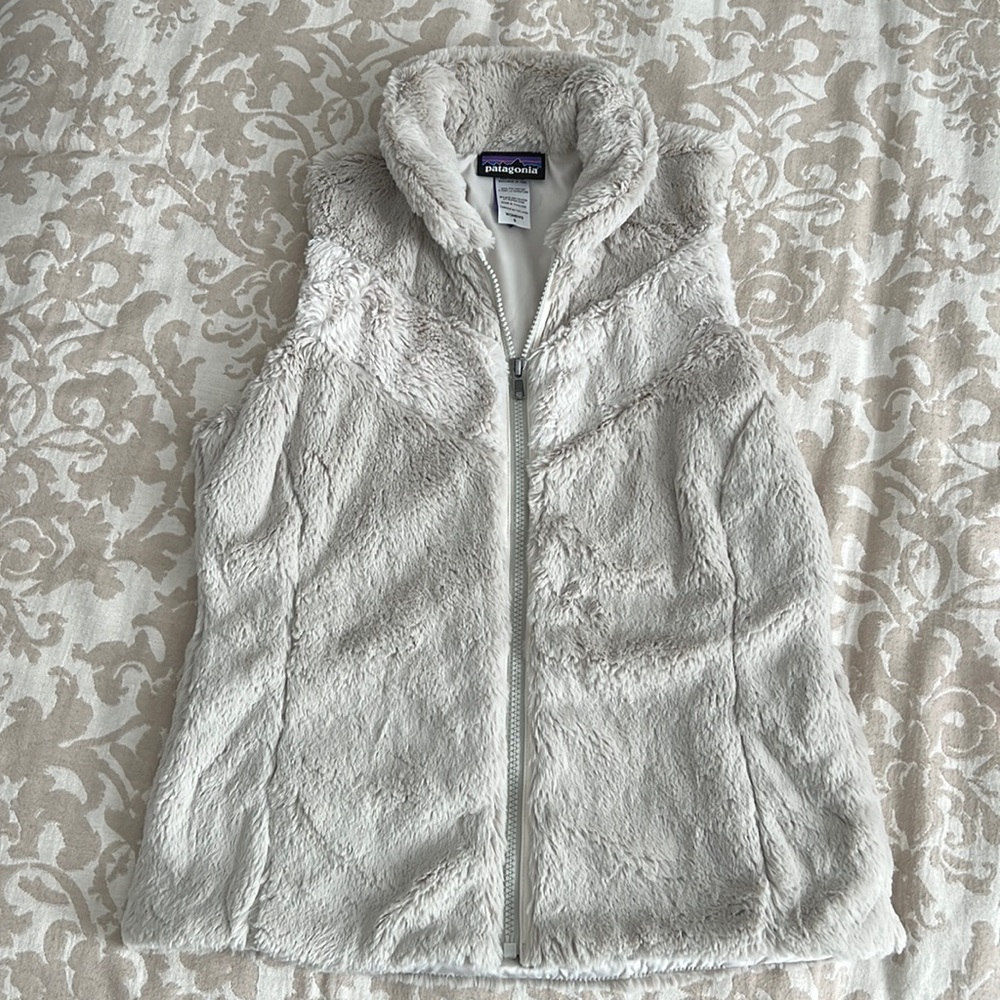 Patagonia vest, tan, small